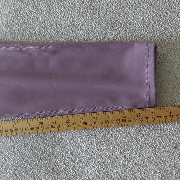 Along Fit Leggings - Picture 7 of 12